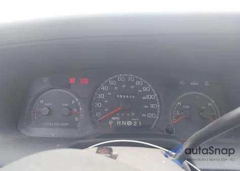 2000 Ford Crown Victoria from USA, damaged, VIN 2FAFP73W8YX108660